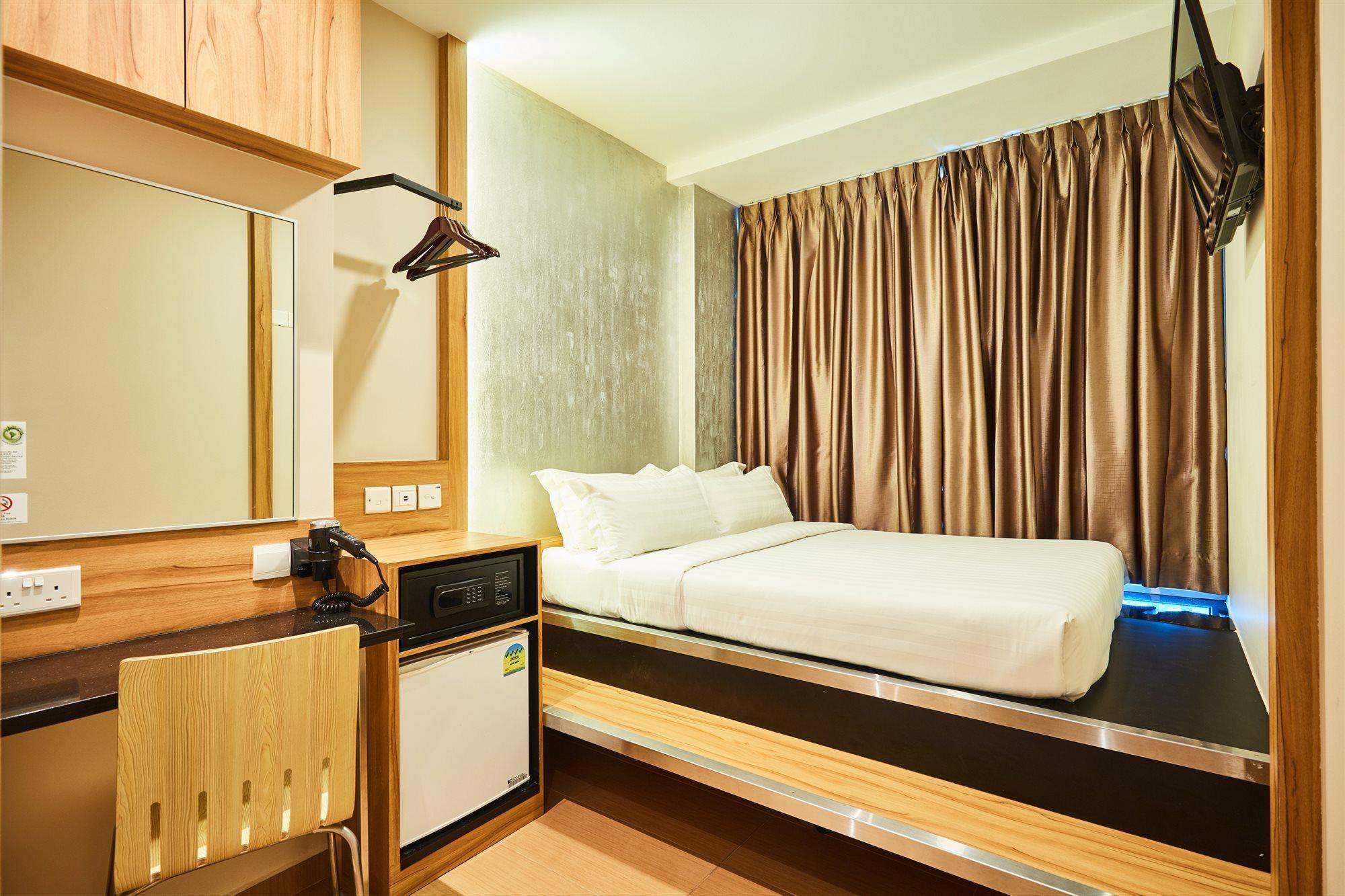 Ibis Budget Singapore West Coast Exterior photo